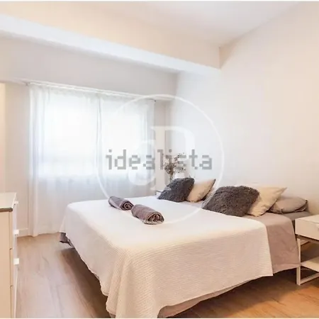 Centrico Familiar En Frente Estacion Ave Joaquin Sorolla Apartment